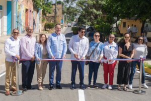 Ministro Collado entrega 11 calles reconstruidas en Ciudad Colonial