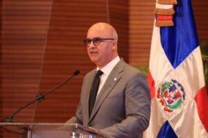 IDAC realiza panel "Construyendo capacidades para el desarrollo sostenible de la aviación civil" en Santiago