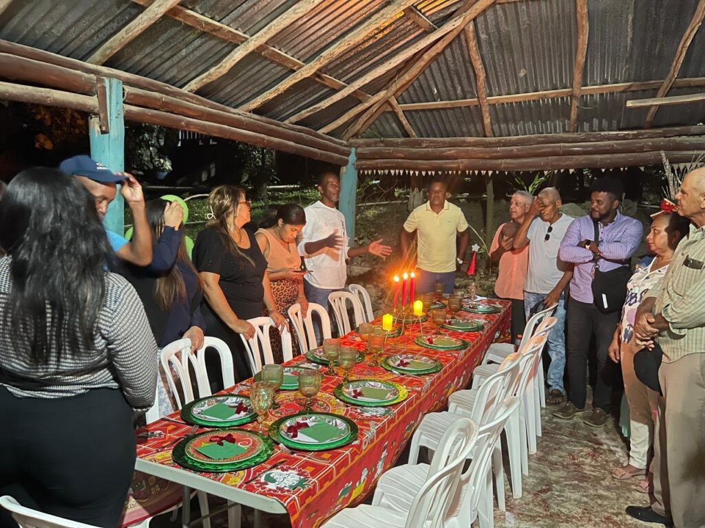Junta de Vecinos La Guaita celebra cena navideña en unión comunitaria