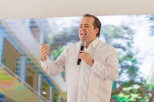 Paliza llama al liderazgo ético, humano y responsable durante conferencia en UASD Haina