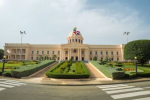 Presidente Abinader emite el Decreto núm. 445-26 que modifica la integración del Comité para la Gestión de la Plaza Multicultural Seibana