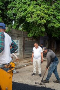 Ayuntamiento de Puerto Plata y Obras Públicas continúan amplio programa de asfaltado en San Felipe